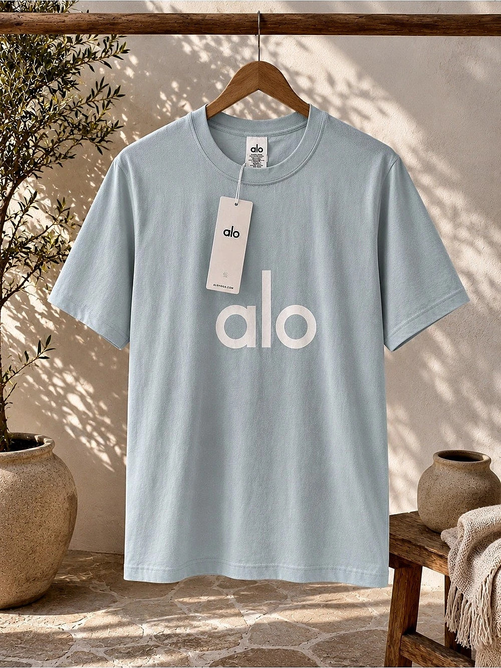Alo Short Sleeve Logo Tee in Blue NWT